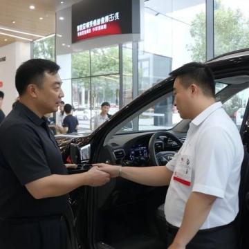 哪吒汽车车主烦恼:花费15万元购车,半年后4S店关闭,售后成难题